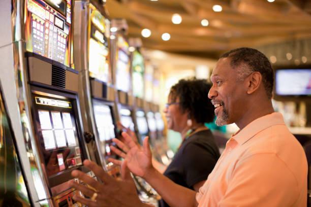 Payout table always visible Payout table and betting options displayed on screen